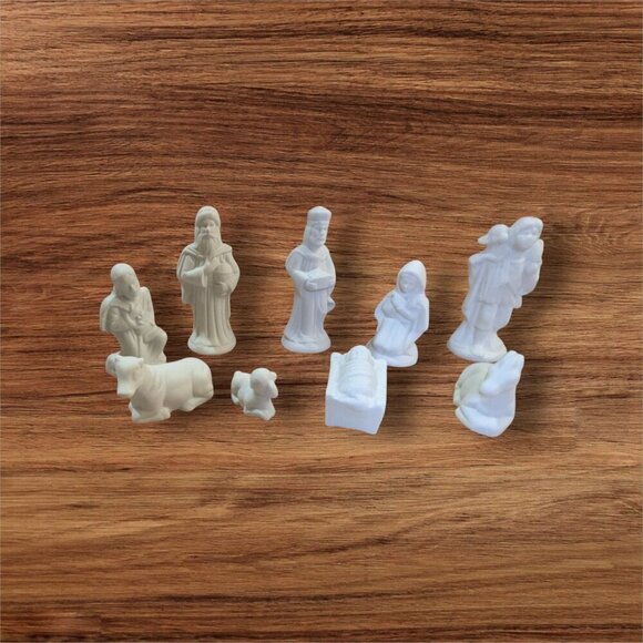 Santas Collection white Bisque Porcelain Nativity Figurine set of 9 Christmas - Picture 2 of 6